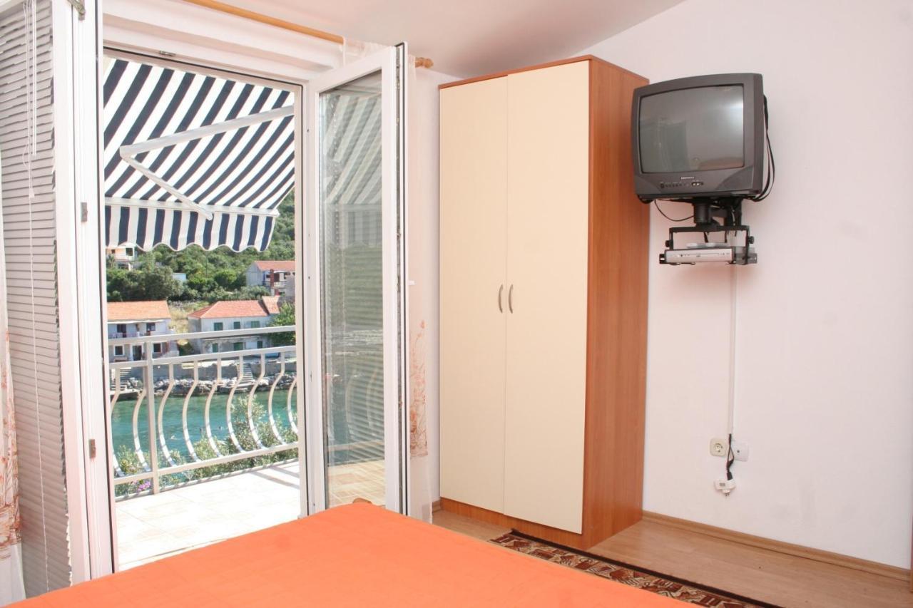 Apartment Zarace - Gdinj 4598A Ngoại thất bức ảnh